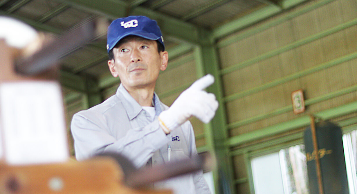 若い社員とはどのように接していますか